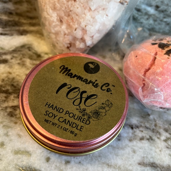 NEW Marmaris Rose 3-piece set 2.1 oz candle in tin, 8.8 oz bath salts & bathbomb - Picture 2 of 4